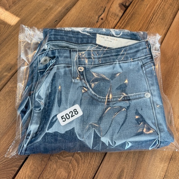 rag & bone Dre Low Rise Slim Boyfriend in Aviation Way 45028 - Picture 16 of 16